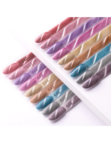 CAT EYE WOMANITY KISSING 8GRS Nº440